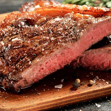 PORTO ALEGRE, RS, BRASIL, 09-06-2025: Corne de carne New York - FOTO: davidchukalexey/stock.adobe.comIndexador: Davidchuk AlexeyFonte: 117409069<!-- NICAID(16055900) -->