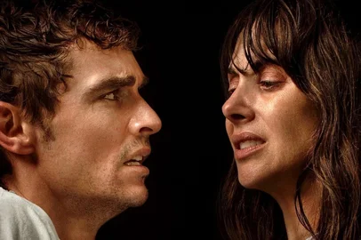 Juntos (Together, 2025), filme de Michael Shanks<!-- NICAID(16095779) -->