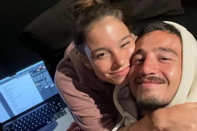 Discreto nas redes sociais, Tiago Iorc fala sobre relacionamento: "Estou casadão"<!-- NICAID(15409331) -->