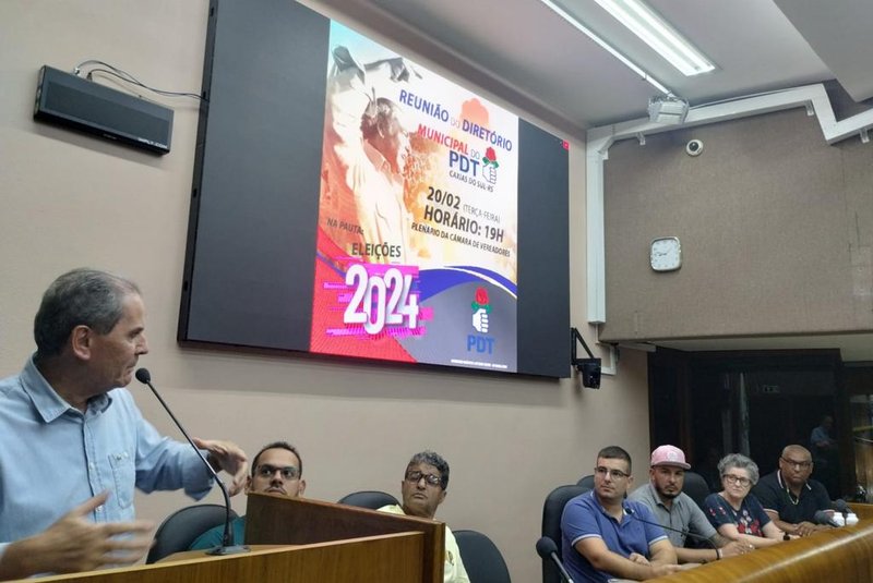 Reunião do diretório do PDT em Caxias do Sul para definir rumo na eleições à prefeitura. Na foto, em destaque, o ex-prefeito Alceu Barbosa Velho.<!-- NICAID(15685056) -->