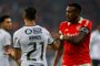 Após disputa de bola, Edenilson acusa Rafael Ramos de injúria racial. Inter x Corinthians, sexta rodada do Brasileirão<!-- NICAID(15096438) -->