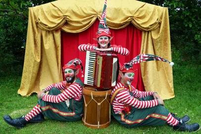 Cia Espicula é atração na programação de Natal do Sesc Caxias<!-- NICAID(14965966) -->