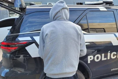 Preso no RS trigésimo oitavo investigado por aplicar o golpe dos nudes em 12 Estados. Suspeito ostentava nas redes sociais dinheiro obtido de vítimas do golpe dos nudes<!-- NICAID(15458307) -->
