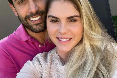 Bárbara Evans e Gustavo Theodoro<!-- NICAID(14880519) -->