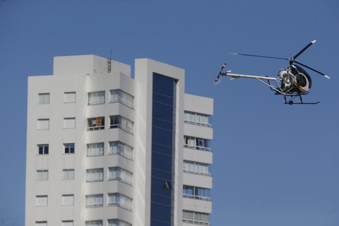 Buscas contam com apoio de helicóptero da Brigada Militar
