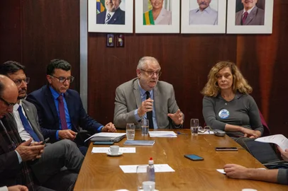 Coletiva de imprensa da bancada do PT na Assembleia para apresentar medidas para combater os supersalários da Justiça<!-- NICAID(16081785) -->