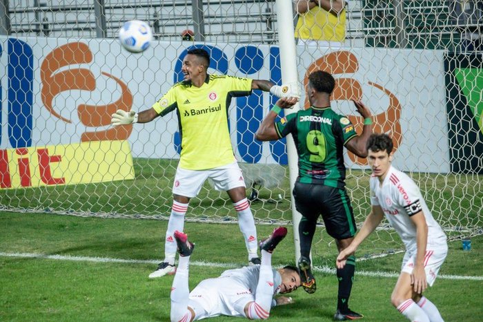 Edenilson goleiro inter