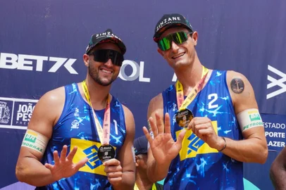 André Stein e George, vôlei de praia