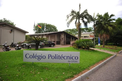 Pelo quarto ano consecutivo, o Colégio Politécnico da UFSM consta na lista das instituições de ensino público que alcançou melhor nota no Exame Nacional do Ensino Médio (Enem) 2012 <!-- NICAID(10000147) -->