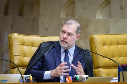 O ministro Dias Toffoli, do Supremo Tribunal Federal (STF), afirmou nesta quarta-feira (4) que é inconstitucional o artigo do Marco Civil da Internet que diz que as redes não têm responsabilidade sobre conteúdo criminoso postado por usuários.<!-- NICAID(15928717) -->