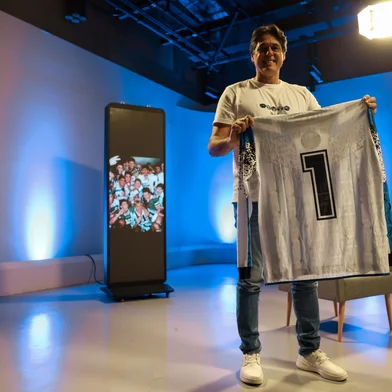 PORTO ALEGRE, RS, BRASIL, 25-07-2025: Entrevista com o ex goleiro Gremista Danrlei de Deus Hinterholz. Danrlei é considerado um dos maiores ídolos da história do Grêmio, com destaque para a conquista da Libertadores em 1995. A entrevista é para o documentário especial sobre a conquista do Bi da Libertadores. Fotos: Duda Fortes/Agencia RBS<!-- NICAID(16089097) -->
