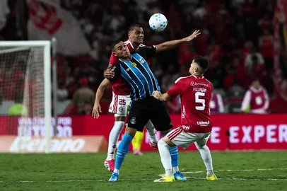 PORTO ALEGRE, RS, BRASIL, 11-04-2026: Clássico GreNal nº452 no estádio Beira-Rio. Inter e Grêmio se enfrentam pelo Campeonato Brasileiro Série A 2026. Foto: Jonathan Heckler/Agência RBS<!-- NICAID(16264094) -->