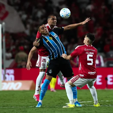 PORTO ALEGRE, RS, BRASIL, 11-04-2026: Clássico GreNal nº452 no estádio Beira-Rio. Inter e Grêmio se enfrentam pelo Campeonato Brasileiro Série A 2026. Foto: Jonathan Heckler/Agência RBS<!-- NICAID(16264094) -->