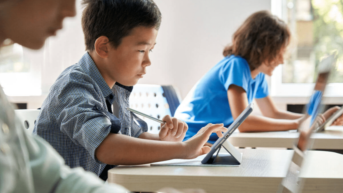 10 Signs That the Use of Artificial Intelligence May Be Harming Learning