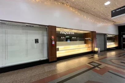 Paquetá no Rua da Praia Shopping fecha<!-- NICAID(15639811) -->