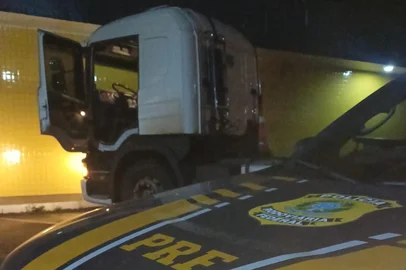 PRF flagra caminhão com mais de 200 multas em Ijuí<!-- NICAID(16184627) -->