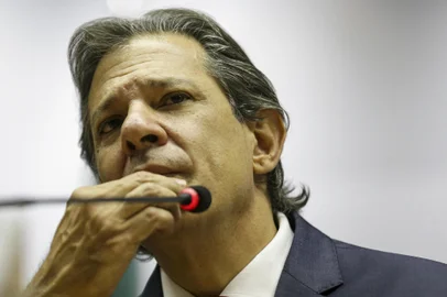 O ministro da Fazenda, Fernando Haddad, concede entrevista coletiva à imprensa, em Brasília.<!-- NICAID(15639251) -->
