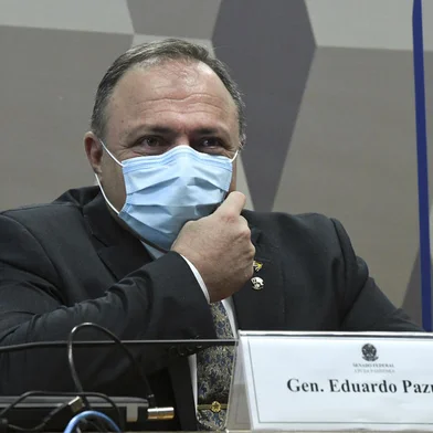 Comissão Parlamentar de Inquérito da Pandemia (CPIPANDEMIA) realiza continuação do depoimento do ex-ministro da Saúde.À mesa, em pronunciamento, ex-ministro da Saúde, general Eduardo Pazuello.<!-- NICAID(14788201) -->