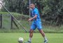 Lateral-esquerdo participa de parte do treino do Caxias e aumenta chances de voltar contra o Grêmio