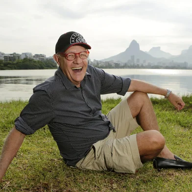 NEY LATORRACABrasil, Rio de Janeiro, RJ. 05/12/2013. O ator Ney Latorraca, durante entrevista ao Estado, realizada na Lagoa Rodrigo de Freitas, na zona sul do Rio de Janeiro. - Crédito:WILTON JUNIOR/ESTADÃO CONTEÚDO/AE/Código imagem:164508Editoria: CA2Local: RIO DE JANEIROIndexador: WILTON JUNIORFonte: AGEFotógrafo: Wilton Junior<!-- NICAID(15942426) -->