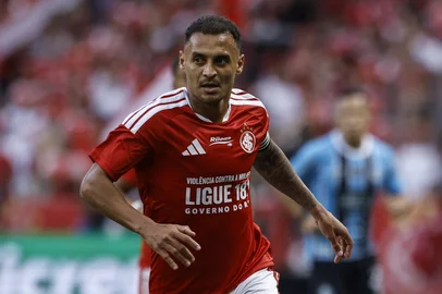 André Ávila / Agencia RBS PORTO ALEGRE, RS, BRASIL, 08/03/2026: Inter e Grêmio se enfrentam no Estádio Beira-Rio, no Gre-Nal de número 451, no jogo de volta da final do Campeonato Gaúcho de 2026, o Gauchão. Após o jogo de ida, na Arena, terminar em 3 a 0 para o Grêmio, o Internacional recebe o adversário em casa com a missão de tentar reverter o placar e conquistar o bicampeonato estadual. Foto: André Ávila/Agência RBSIndexador: Andre Avila<!-- NICAID(16240598) -->