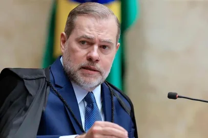 Rosinei Coutinho / STF Toffoli vota para conceder 60 dias para big techs implementarem regras<!-- NICAID(16304612) -->