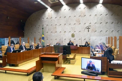 Sessão plenária do Supremo Tribunal Federal (STF). Em destaque, na tela, o ministro presidente da Corte, Luiz Fux<!-- NICAID(15171616) -->