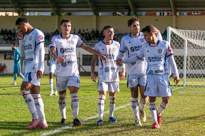 Gramadense x Brasil de Farroupilha pela Copa FGF 2026Indexador: Alvaro Bueno<!-- NICAID(16298682) -->
