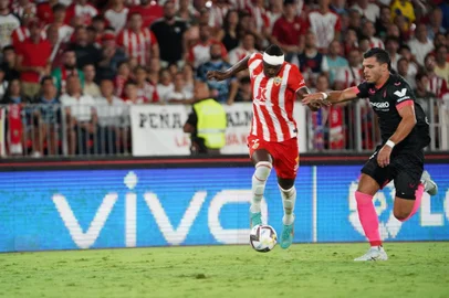 Sadiq, Sevilla