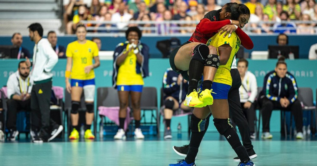 Atleta brasileira de handebol é homenageada por fair play nas ...