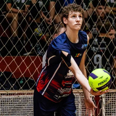 Atleta da APV/UCS é convidado para treinamentos da Seleção Brasileira Sub-19. Com 15 anos, Lorenzo José Trentin participa de treinos para o Mundial, que acontece entre 24 de julho e 3 de agosto<!-- NICAID(16032900) -->