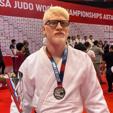 Marcelo Casanova é vice-campeão no Mundial Paralímpico de Judô. Na competição por equipes, o caxiense conquistou a prata na principal competição da temporada<!-- NICAID(16037893) -->