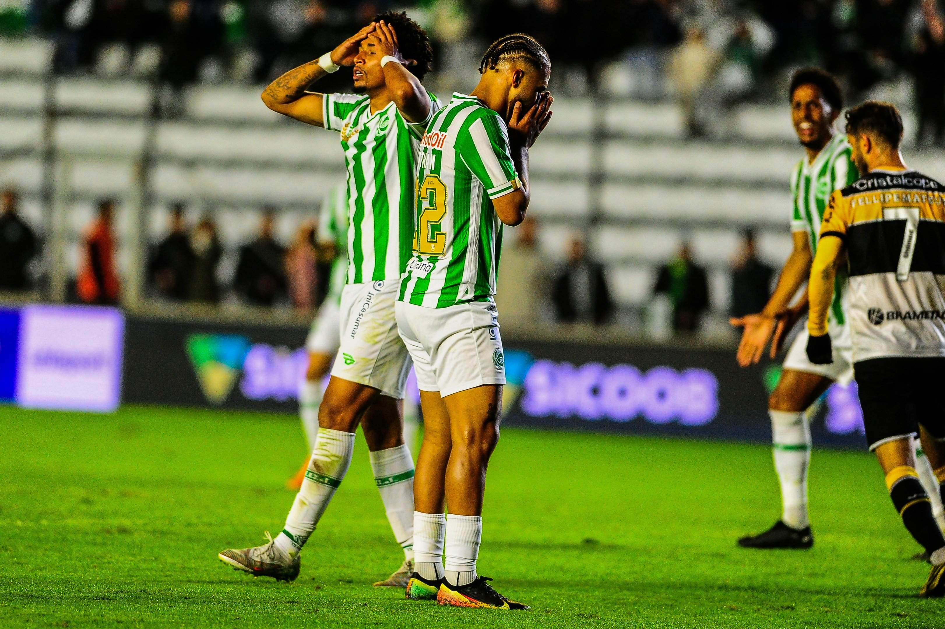 Juventude desperdi&ccedil;a chances e fica no empate sem gols com o Crici&uacute;ma pela S&eacute;rie  B | Pioneiro