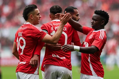 PORTO ALEGRE, RS, BRASIL, 20-07-2025: INTERNACIONAL x CEARÁ. Colorado recebe no Beira-Rio o Ceará, pela 15ª rodada do Campeonato Brasileiro. Gol de Alan Patrick, que dá vantagem ao Internacional, por 1x0.  Fotos: Duda Fortes/Agencia RBS<!-- NICAID(16084112) -->
