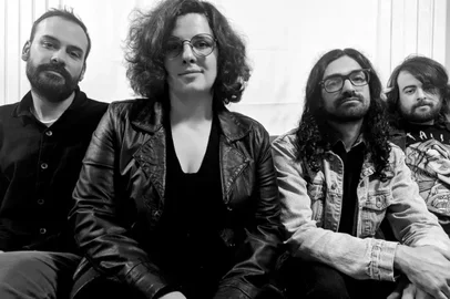 Bandas caxienses Bonnie Killz e Tríplice Roger Thompson fazem show juntas nessa sexta na Cachaçaria Sarau<!-- NICAID(15293283) -->