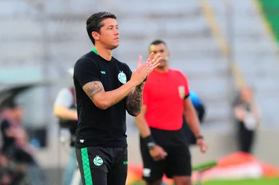 CAXIAS DO SUL, RS, BRASIL, 21/10/2023. Juventude x Londrina, jogo válido pela 33ª rodada da série B do Campeonato Brasileiro e realizado no estádio Alfredo Jaconi. (Porthus Junior/Agência RBS)<!-- NICAID(15575670) -->