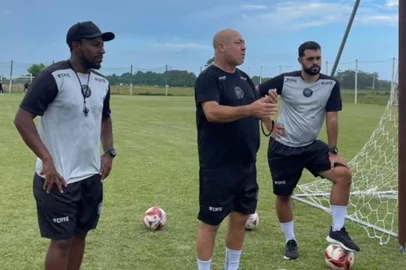 arilson, técnico, monsoon