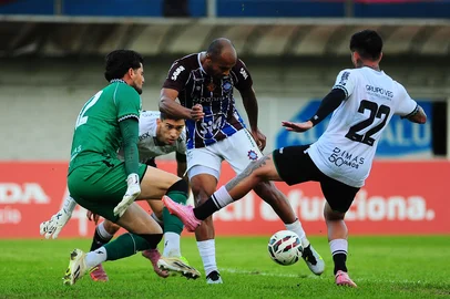 Porthus Junior / Agencia RBS CAXIAS DO SUL, RS, BRASIL, 16/08/2026. SER Caxias x Figueirense, jogo válido pela 17ª rodada da primeira fase da Série C do Campeonato Brasileiro 2026 e realizado no estádio Francisco Stédile (estádio Centenário). (Porthus Junior/Agência RBS)Indexador: PJR <!-- NICAID(16346948) -->
