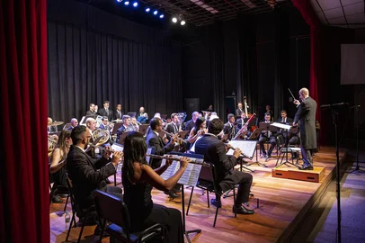 Festival Internacional de música em Pelotas homenageia a resiliência e a união do povo gaúcho durante as enchentes<!-- NICAID(15955707) -->