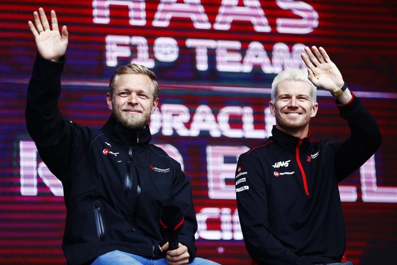 Kevin Magnussen e Nico Hulkenberg, pilotos da Haas na Fórmula 1<!-- NICAID(15519114) -->