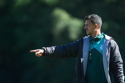 Técnico Maurício Barbieri do Juventude<!-- NICAID(16263346) -->