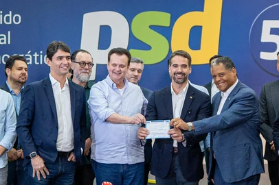 Governador do RS, Eduardo Leite, confirma filiação ao PSD, de Gilberto Kassab.<!-- NICAID(16034196) -->