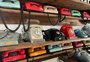 De telefones coloridos a câmera lambe-lambe: antiquário abre em shopping de Porto Alegre