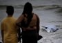 Boto de espécie em extinção é encontrado morto na beira da praia de Tramandaí