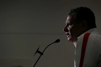 PORTO ALEGRE, RS, BRASIL 21/10/2016 - Coletiva de imprensa do Inter com o Técino Celso Roth. (FOTO: LAURO ALVES/AGÊNCIA RBS).<!-- NICAID(12517573) -->