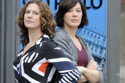 A Favorita - Donatela ( Claudia Raia ) e Flora ( Patrícia Pillar ).