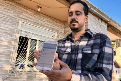 Na metade de agosto, Lucas Gomes, 36 anos, precisou da ajuda do Samu. O morador de Gravataí, na Região Metropolitana, teve uma crise de pressão alta, dormência no lado esquerdo do corpo, e aguardou uma resposta do Samu durante duas horas e trinta minutos, sem sucesso<!-- NICAID(15520765) -->