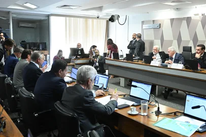 ComissÃ£o de ConstituiÃ§Ã£o, JustiÃ§a e Cidadania (CCJ) realiza reuniÃ£o deliberativa com 12 itens. Entre eles, a PEC 65/2023, que dispÃµe sobre o regime jurÃ­dico aplicÃ¡vel ao Banco Central.Mesa: senador Jaques Wagner (PT-BA);presidente da CCJ, senador Otto Alencar (PSD-BA); vice-presidente da CCJ, senador Vanderlan Cardoso (PSD-GO). Bancada:senador Jaime Bagattoli (PL-RO); senador Hamilton MourÃ£o (Republicanos-RS); senador Izalci Lucas (PL-DF); senador PlÃ­nio ValÃ©rio (PSDB-AM); senador RogÃ©rio Carvalho (PT-SE).Foto: Geraldo Magela/AgÃªncia Senado<!-- NICAID(16303301) -->
