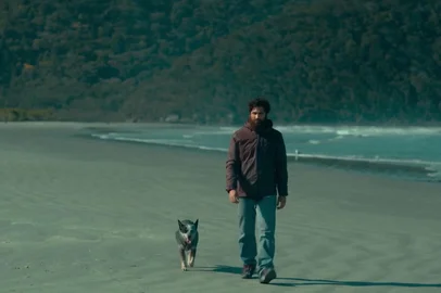 Barba Ensopada de Sangue (2024), filme de Aly Muritiba baseado em romance de Daniel Galera e estrelado por Gabriel Leone e Thainá Duarte<!-- NICAID(16255660) -->