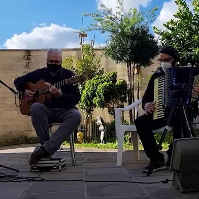 Música na Porta da Tua Casa. Na foto, Valdir Verona e Rafael De Boni<!-- NICAID(14757421) -->